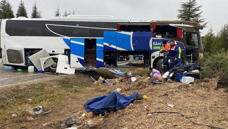 Son Dakika Otobüs Haberleri: Eskişehir’de yolcu otobüsü takla attı! Ölü ve yaralılar var